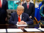 Trump impondrá multas diarias de casi mil dólares por incumplir orden de deportación Trump impondrá multas diarias de casi mil dólares por incumplir orden de deportación