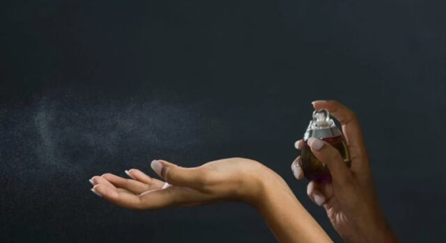 Tu perfume podría estar destruyendo el escudo de aire invisible de tu cuerpo Tu perfume podría estar destruyendo el escudo de aire invisible de tu cuerpo