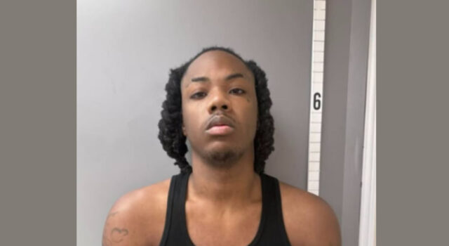 Arrestan a hombre de Tuscaloosa por comprar auto con cheque de caja falso Arrestan a hombre de Tuscaloosa por comprar auto con cheque de caja falso