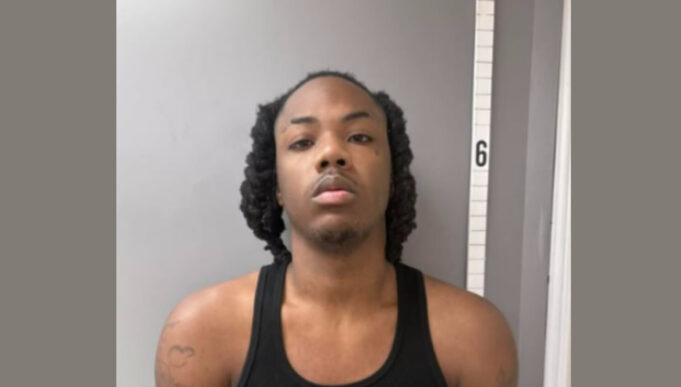 Arrestan a hombre de Tuscaloosa por comprar auto con cheque de caja falso Arrestan a hombre de Tuscaloosa por comprar auto con cheque de caja falso