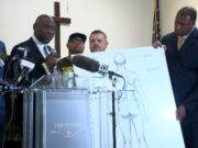 Autopsia independiente de Jabari Peoples revela posible bala faltante Autopsia independiente de Jabari Peoples revela posible bala faltante