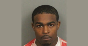 Delincuente condenado sentenciado a más de cinco años por cargo de armas Delincuente condenado sentenciado a más de cinco años por cargo de armas