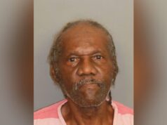 Hombre de 69 años, buscado por intento de asesinato, arrestado en el oeste de Birmingham Hombre de 69 años, buscado por intento de asesinato, arrestado en el oeste de Birmingham