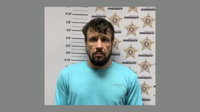 Hombre del Condado de Morgan arrestado por abuso a personas mayores y violencia doméstica Hombre del Condado de Morgan arrestado por abuso a personas mayores y violencia doméstica