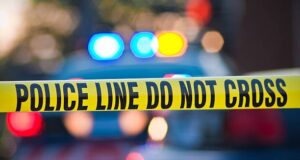 Mujer y niño rescatados de un incidente con rehenes en Alabama Mujer y niño rescatados de un incidente con rehenes en Alabama