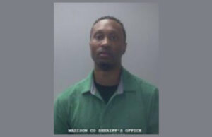 Policía de Huntsville acusado de tortura y abuso intencional de un menor Policía de Huntsville acusado de tortura y abuso intencional de un menor