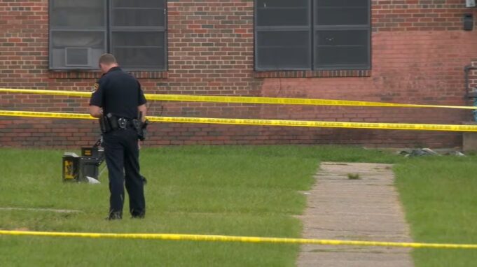 Policía investiga muerte de adolescente baleado en Gate City Policía investiga muerte de adolescente baleado en Gate City