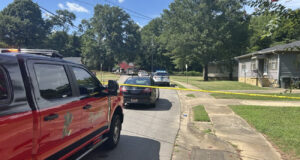 Tiroteo considerado justificado después de que un hijo mata a su padre en Birmingham Tiroteo considerado justificado después de que un hijo mata a su padre en Birmingham