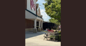 Tres personas resultaron heridas en un accidente con un camión volquete en Huntsville Tres personas resultaron heridas en un accidente con un camión volquete en Huntsville