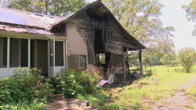 Veterana del Ejército de 71 años reconstruye su vida tras un trágico incendio en su casa