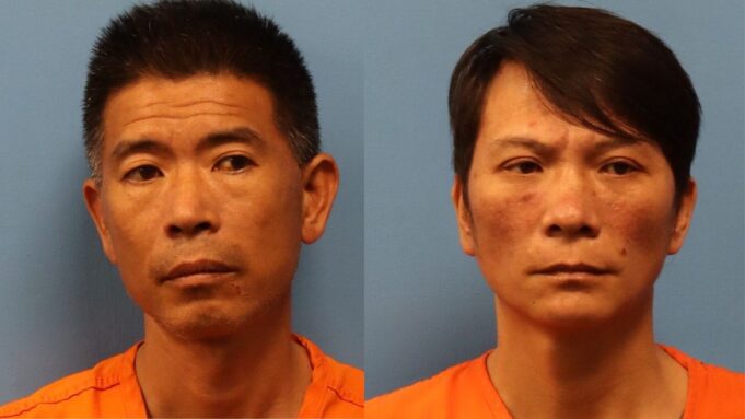 Acusan a chinos por posesión ilegal de tarjetas de regalo falsificadas Acusan a chinos por posesión ilegal de tarjetas de regalo falsificadas