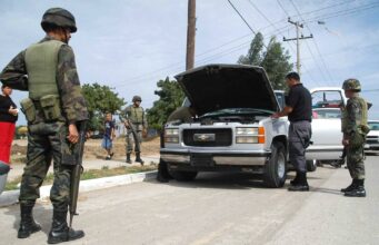 Arrestan a 10 personas en México por crimen organizado en Sinaloa Arrestan a 10 personas en México por crimen organizado en Sinaloa