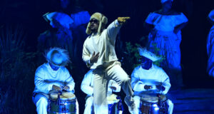 Bad Bunny y Vibee lanzan experiencia inmersiva ‘Seguimo’ Aquí’ en San Juan Bad Bunny y Vibee lanzan experiencia inmersiva 'Seguimo' Aquí' en San Juan