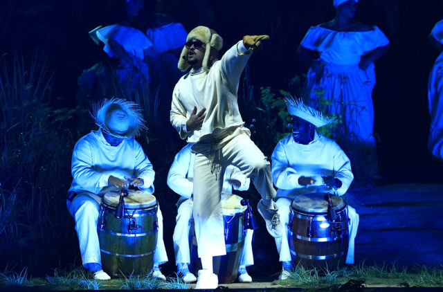 Bad Bunny y Vibee lanzan experiencia inmersiva 'Seguimo' Aquí' en San Juan