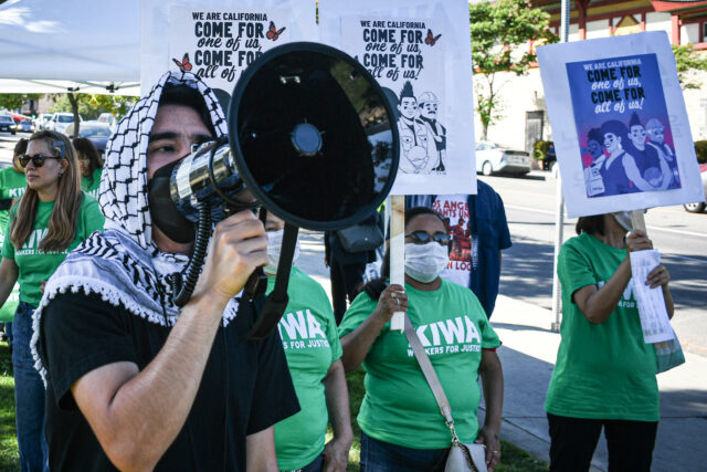 Comunidades asiática e hispana de Los Ángeles se unen contra redadas de ICE