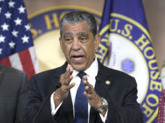 Congresistas demandan a Trump por negar acceso a centros migrantes Congresistas demandan a Trump por negar acceso a centros migrantes