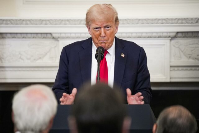 Demandan a Trump por detener fondos destinados a programas extraescolares