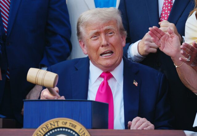 Empresa de Trump lanza streaming patriótico con premios para usuarios frecuentes y activos