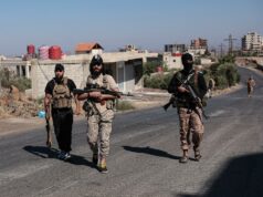 Evacúan 1.500 beduinos cercados en Siria tras tensa calma y alto fuego Evacúan 1.500 beduinos cercados en Siria tras tensa calma y alto fuego