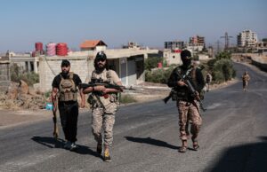 Evacúan 1.500 beduinos cercados en Siria tras tensa calma y alto fuego Evacúan 1.500 beduinos cercados en Siria tras tensa calma y alto fuego