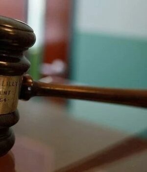 Hombre de Birmingham condenado a 36 años por delitos de armas y drogas Hombre de Birmingham condenado a 36 años por delitos de armas y drogas