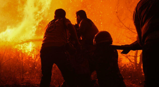 Incendios en Siria arrasan 14.000 hectáreas y continúan por sexto día Incendios en Siria arrasan 14.000 hectáreas y continúan por sexto día