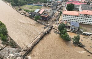 Intensas precipitaciones e inundaciones en Pekín provocan al menos 30 fallecidos Intensas precipitaciones e inundaciones en Pekín provocan al menos 30 fallecidos