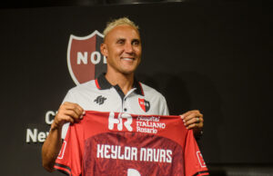 Keylor Navas deja Newell’s y jugará en Pumas UNAM de México Keylor Navas deja Newell's y jugará en Pumas UNAM de México