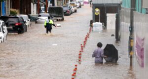 Lluvias intensas inundan Corea del Sur; al menos una persona fallecida Lluvias intensas inundan Corea del Sur; al menos una persona fallecida