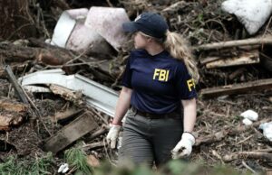 Más de 100 muertos en Texas por inundaciones; comunidad busca desaparecidos Más de 100 muertos en Texas por inundaciones; comunidad busca desaparecidos