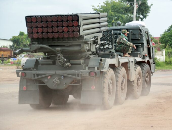 Persisten enfrentamientos fronterizos entre Tailandia y Camboya sin señales de tregua Persisten enfrentamientos fronterizos entre Tailandia y Camboya sin señales de tregua