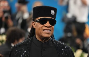 Stevie Wonder pone fin a los rumores sobre su visión con 4 simples palabras Stevie Wonder pone fin a los rumores sobre su visión con 4 simples palabras