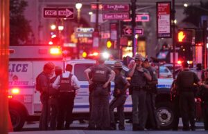 Tiroteo en Nueva York deja cuatro muertos, entre ellos un policía Tiroteo en Nueva York deja cuatro muertos, entre ellos un policía