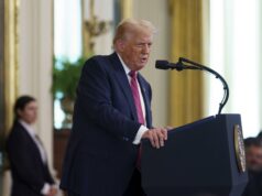 Tribunal rechaza intento de Trump de eliminar ciudadanía estadounidense por nacimiento Tribunal rechaza intento de Trump de eliminar ciudadanía estadounidense por nacimiento