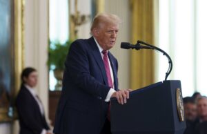 Tribunal rechaza intento de Trump de eliminar ciudadanía estadounidense por nacimiento Tribunal rechaza intento de Trump de eliminar ciudadanía estadounidense por nacimiento