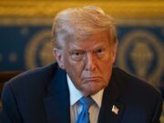 Trump advierte a republicanos que enfrenten consecuencias si no recortan fondos públicos Trump advierte a republicanos que enfrenten consecuencias si no recortan fondos públicos