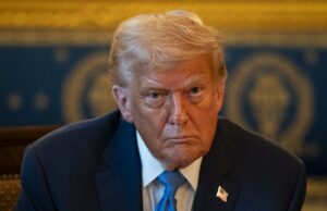 Trump advierte a republicanos que enfrenten consecuencias si no recortan fondos públicos Trump advierte a republicanos que enfrenten consecuencias si no recortan fondos públicos