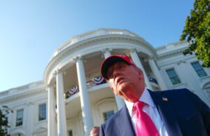 Trump evita comentar sobre prohibición de compra de tierras por ciudadanos chinos Trump evita comentar sobre prohibición de compra de tierras por ciudadanos chinos