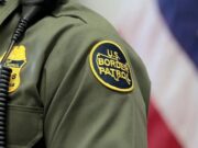 Un muerto y varios agentes heridos en un tiroteo en instalación de patrulla fronteriza de EE. UU. Un muerto y varios agentes heridos en un tiroteo en instalación de patrulla fronteriza de EE. UU.