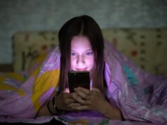 Las sorprendentes formas en que la luz nocturna daña tu cerebro y cuerpo Las sorprendentes formas en que la luz nocturna daña tu cerebro y cuerpo