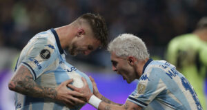 3-1 Racing venció a su rival en un final dramático y enfrentará a Vélez 3-1 Racing venció a su rival en un final dramático y enfrentará a Vélez