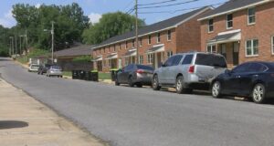 Doble tiroteo deja un herido y un estudiante de B.B. Comer muerto Doble tiroteo deja un herido y un estudiante de B.B. Comer muerto