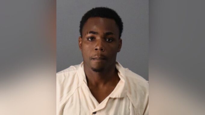 Fianza concedida a sospechoso por la muerte a tiros de un entrenador de Birmingham Fianza concedida a sospechoso por la muerte a tiros de un entrenador de Birmingham