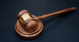 Hombre condenado a cadena perpetua por apuñalamiento mortal en el sur de Alabama en 2021 Hombre condenado a cadena perpetua por apuñalamiento mortal en el sur de Alabama en 2021