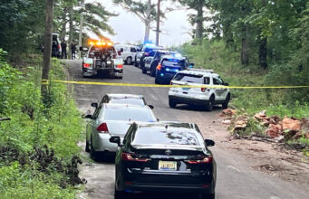 Hombre de 18 años, hallado muerto a tiros junto a su vehículo en el norte de Birmingham Hombre de 18 años, hallado muerto a tiros junto a su vehículo en el norte de Birmingham