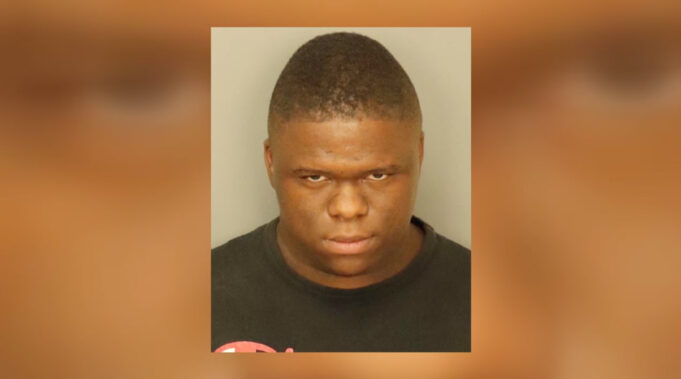 Hombre de Jefferson enfrenta un cargo por delito grave por llamadas falsas al 911 Hombre de Jefferson enfrenta un cargo por delito grave por llamadas falsas al 911