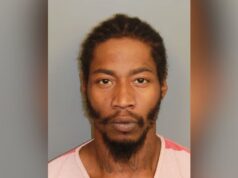 La policía arresta a un hombre de Birmingham tras un incidente de violencia doméstica La policía arresta a un hombre de Birmingham tras un incidente de violencia doméstica