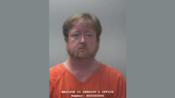 La policía de Huntsville arresta a un hombre por compartir material de abuso sexual infantil La policía de Huntsville arresta a un hombre por compartir material de abuso sexual infantil