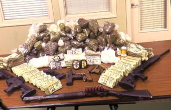 La policía y líderes de Huntsville detallan el desmantelamiento de red de narcotráfico La policía y líderes de Huntsville detallan el desmantelamiento de red de narcotráfico