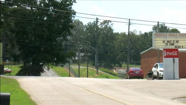 Padres molestos por comportamiento inapropiado en el baile de la escuela secundaria de Odenville